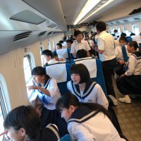 ３学年修学旅行　東京駅を出発！