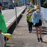 元気よく登校です！