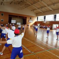 ９月１８日（金）１　６年生から５年生へくじら舞の伝授