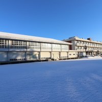 あたり一面真っ白です！幸久小学校雪景色