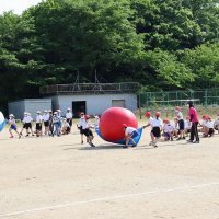 グランドでの初めての練習かな？