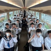 3年生　修学旅行　近鉄車内
