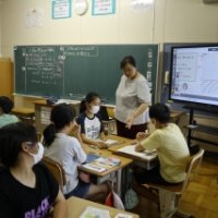 5年生　教育実習生授業参観（算数）