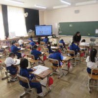 １、２年生の授業（12/3）の様子です
