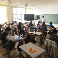 ５、６年生の授業（12/12）の様子です