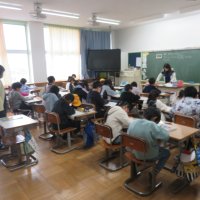 ３、4年生の授業（12/13）の様子です