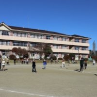 寒さに負けず、楽しく遊んでいます！