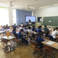 ３、4年生の授業（1/9）の様子です