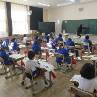 １、２年生の授業（1/10）の様子です