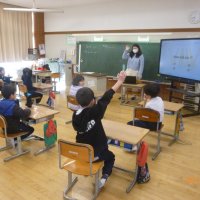 小学２年生「英語で遊ぼう」　