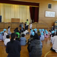 １年生　うぐいすこども園と交流会
