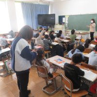 ３、4年生の授業（2/5）の様子です
