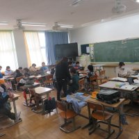 ３、4年生の授業（2/12）の様子です