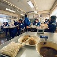 テスト返し後に給食の揚げパン