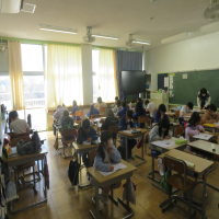 ３、４年生の授業（2/27）の様子です