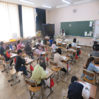 １、２年生の授業（3/12）の様子です
