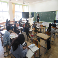 ５、６年生の授業（3/13）の様子です