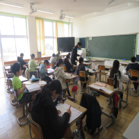 ５、６年生の授業（3/14）の様子です
