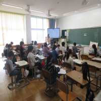 ３、４年生の授業（3/17）の様子です