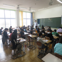 ５、６年生の授業（4/11）の様子です