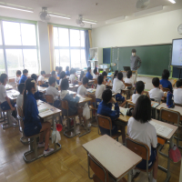 ５、６年生の授業（4/14）の様子です