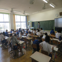５、６年生の授業（4/16）の様子です