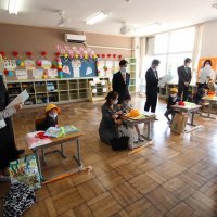 各学級では，学級開きが行われていました！