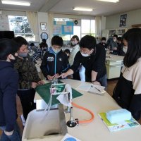 なぜ燃えるのかな？なぜ消えるのかな？