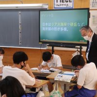 学校訪問と授業の様子