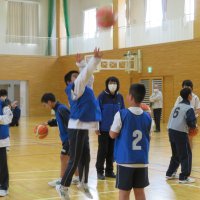 中学校1年生体育科の授業を紹介します