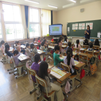 １、２年生の授業（5/1）の様子です