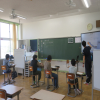 にこにこ学級、のびのび学級、きらきら教室（5/8）の様子です