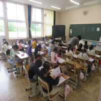 １、２年生の授業（5/9）の様子です