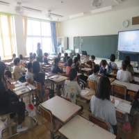 ５、６年生の授業（5/9）の様子です