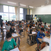 ４、５年生の授業の様子（5/12）です