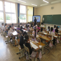 １、２年生の授業（5/13）の様子です