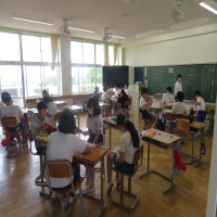 ６年生の授業（5/16）の様子です