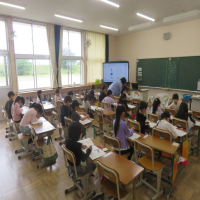 １、２年生の授業（5/27）の様子です