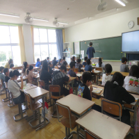 ５、６年生の授業（5/29）の様子です