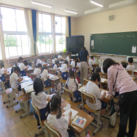 １、２年生の授業（6/4）の様子です