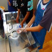 ５年生家庭科の学習の様子です