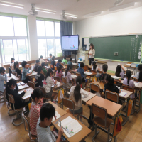 ３、4年生の授業（6/11）の様子です