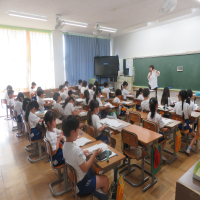 ３、4年生の授業（6/12）の様子です