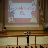 創立記念集会を行いました。