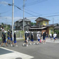 ２学年水泳学習（出発）