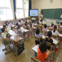 １、２年生の授業（7/8）の様子です
